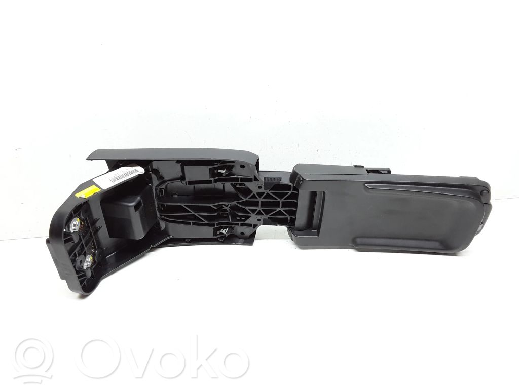 Volvo V40 Подлокотник 