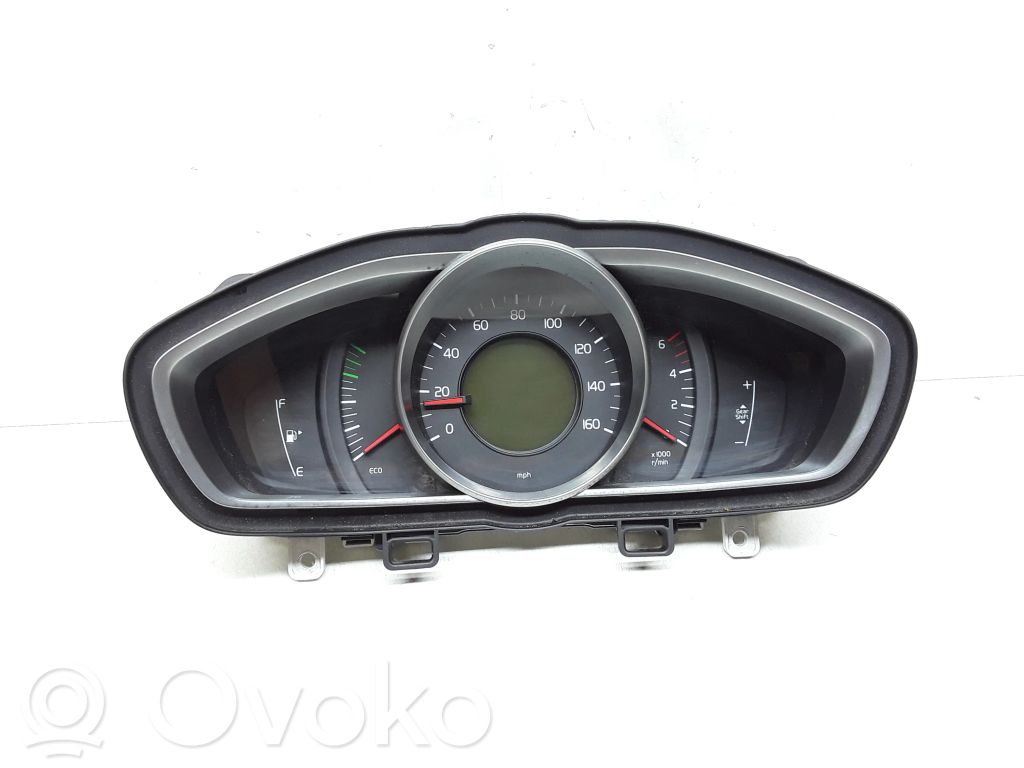 Volvo V40 Speedometer (instrument cluster) 