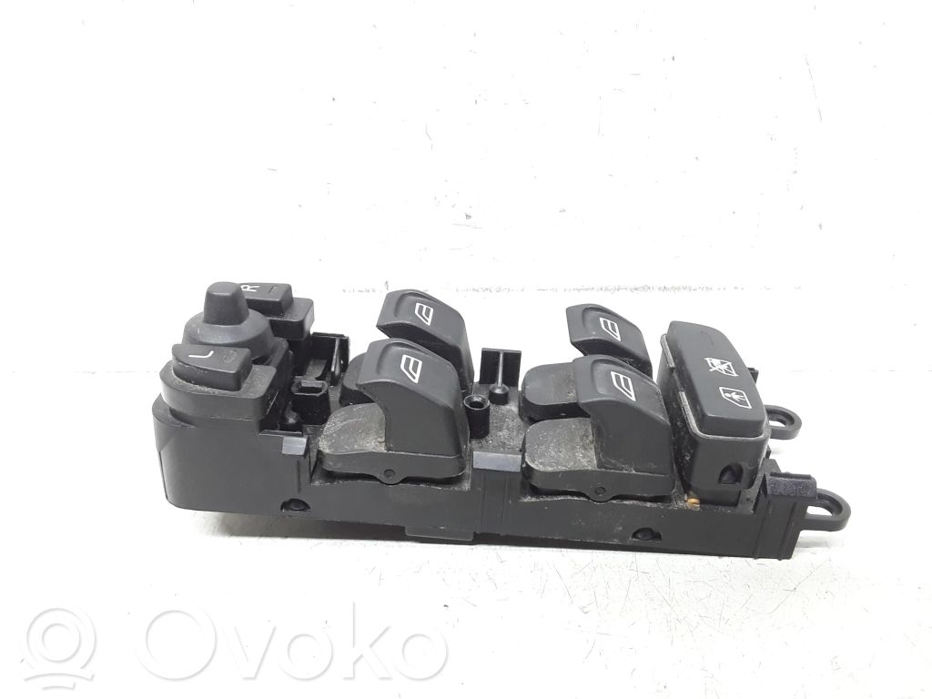 Volvo V70 Electric window control switch 