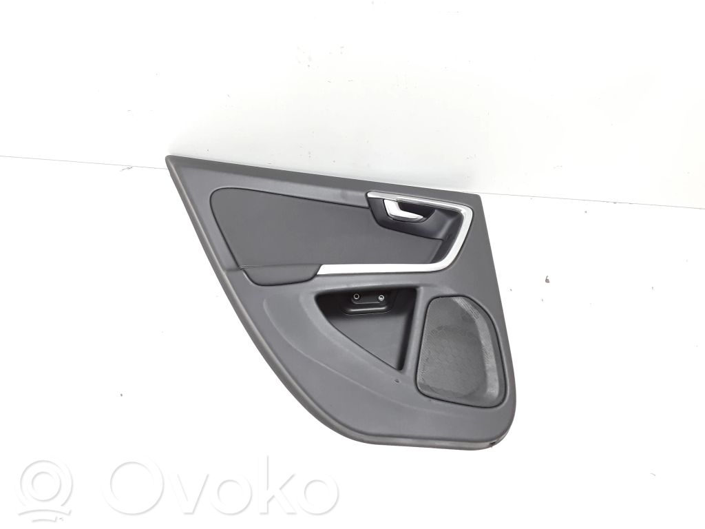 Volvo S60 Apšuvums aizmugurējām durvīm 