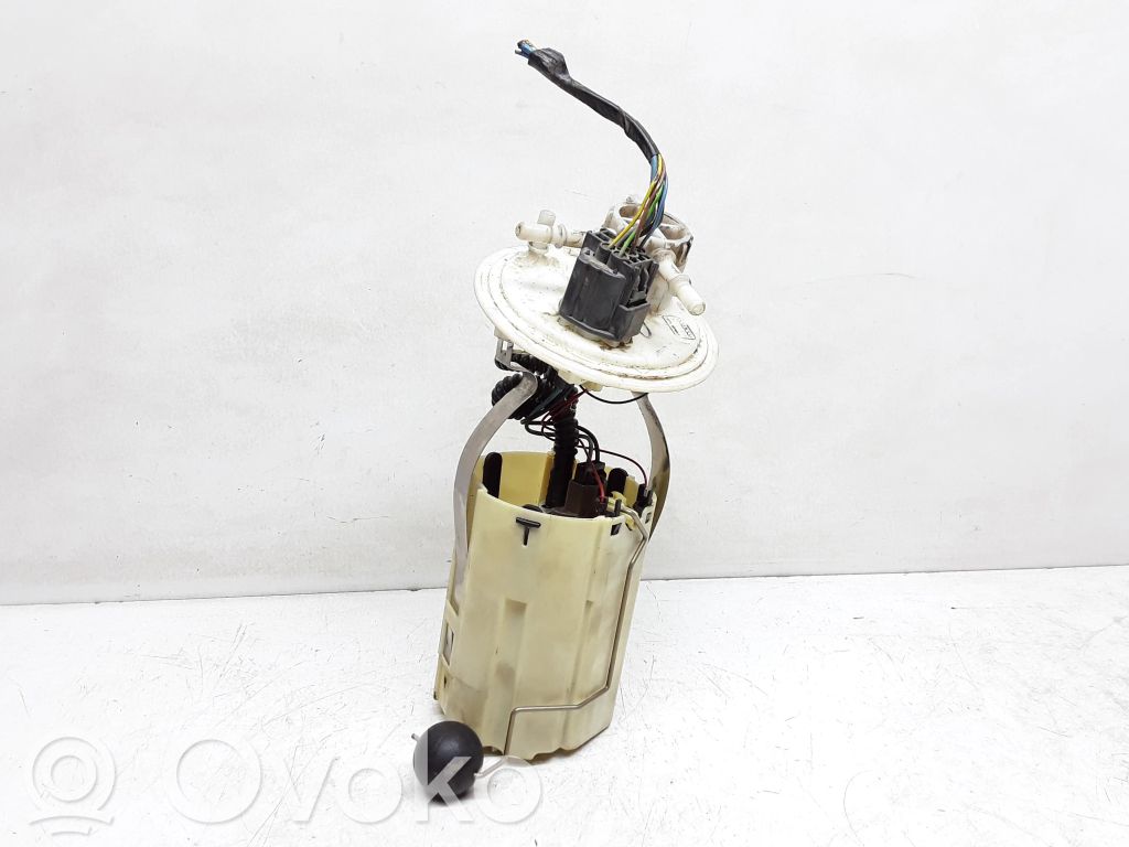 Volvo XC70 Bomba interna de combustible 