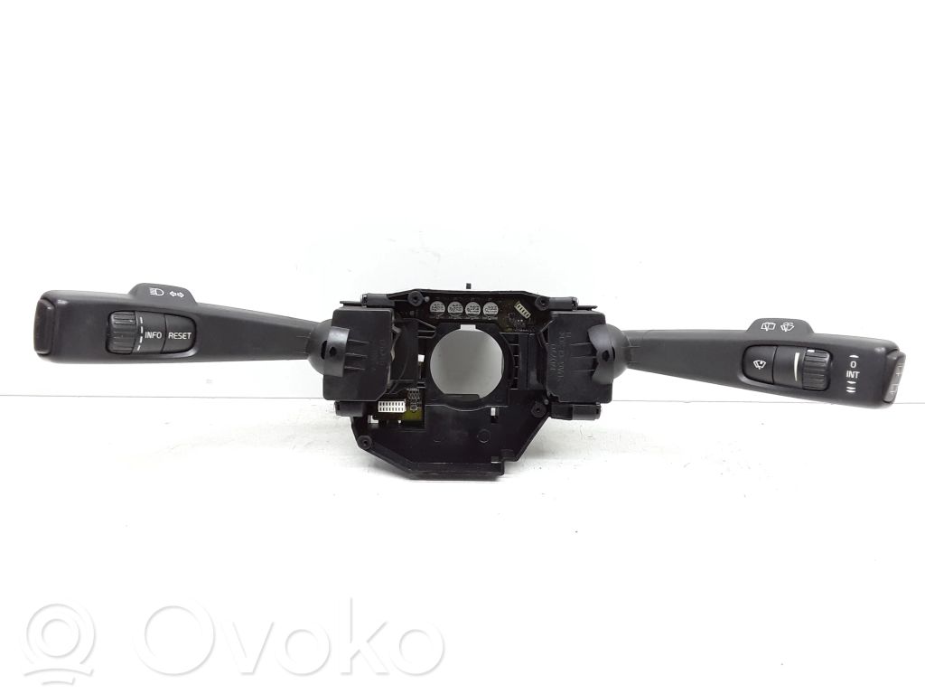 Volvo V50 Wiper turn signal indicator stalk/switch 