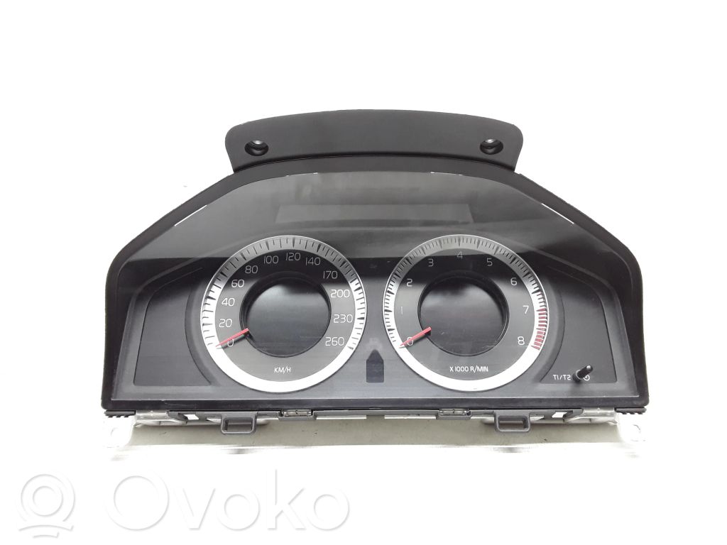 Volvo V70 Speedometer (instrument cluster) 