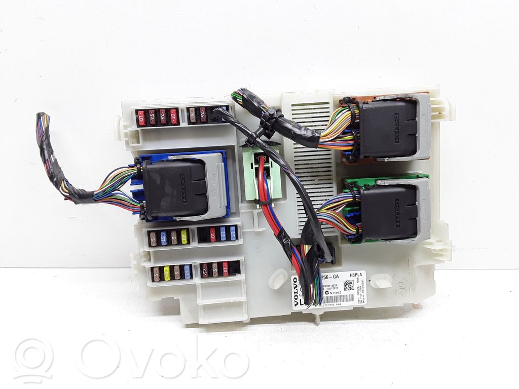 Volvo V60 Módulo de fusible 