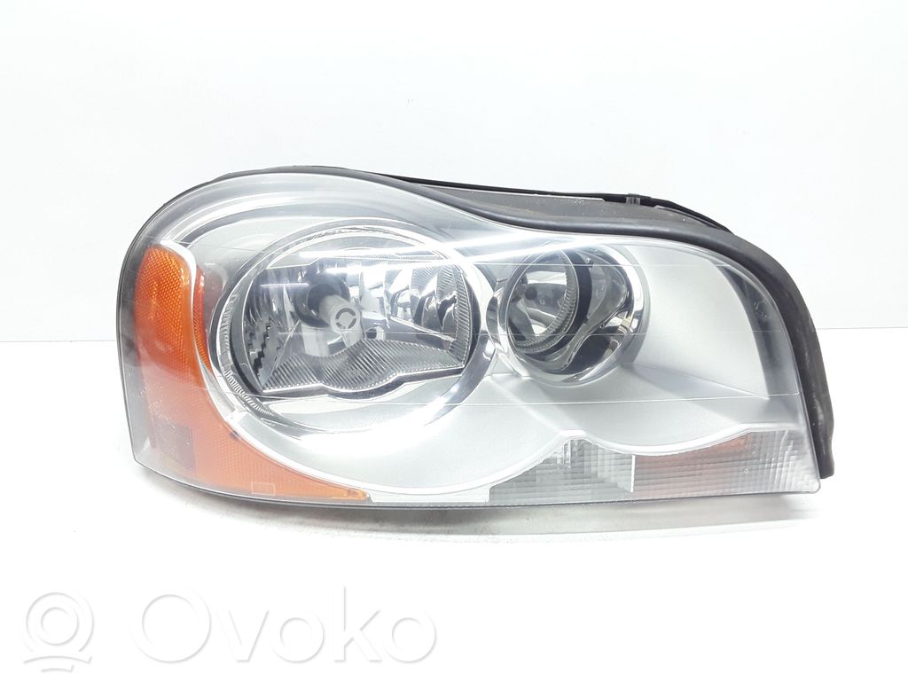 Volvo XC90 Lampa przednia 