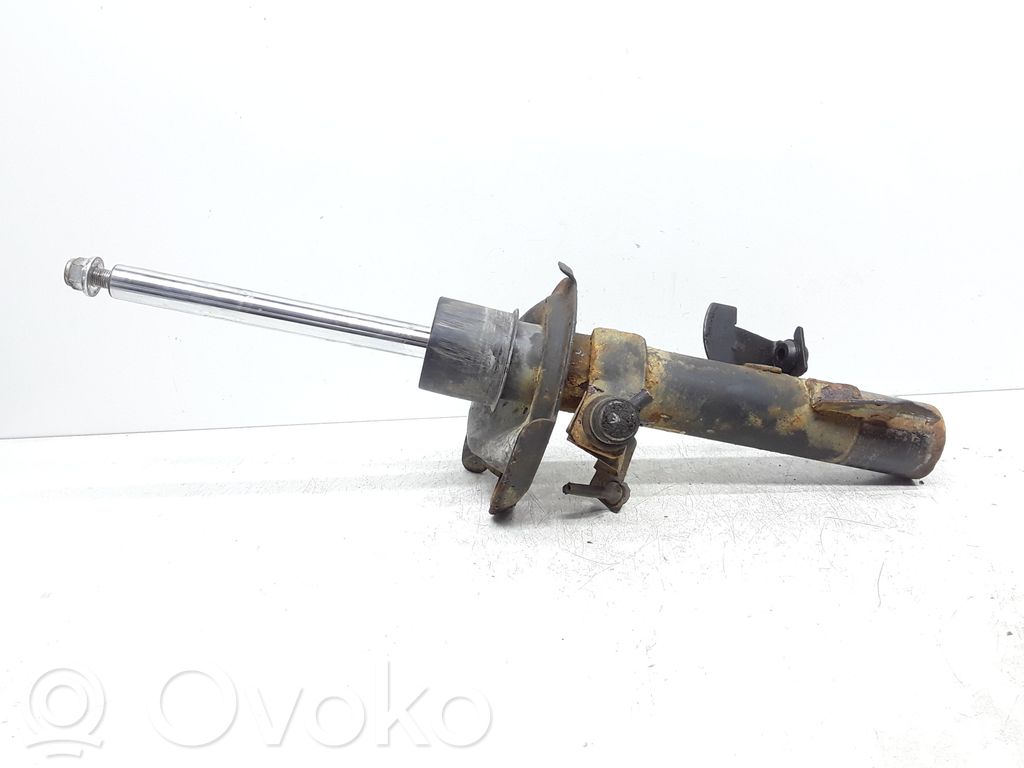 Volvo V50 Priekšpusē amortizators 
