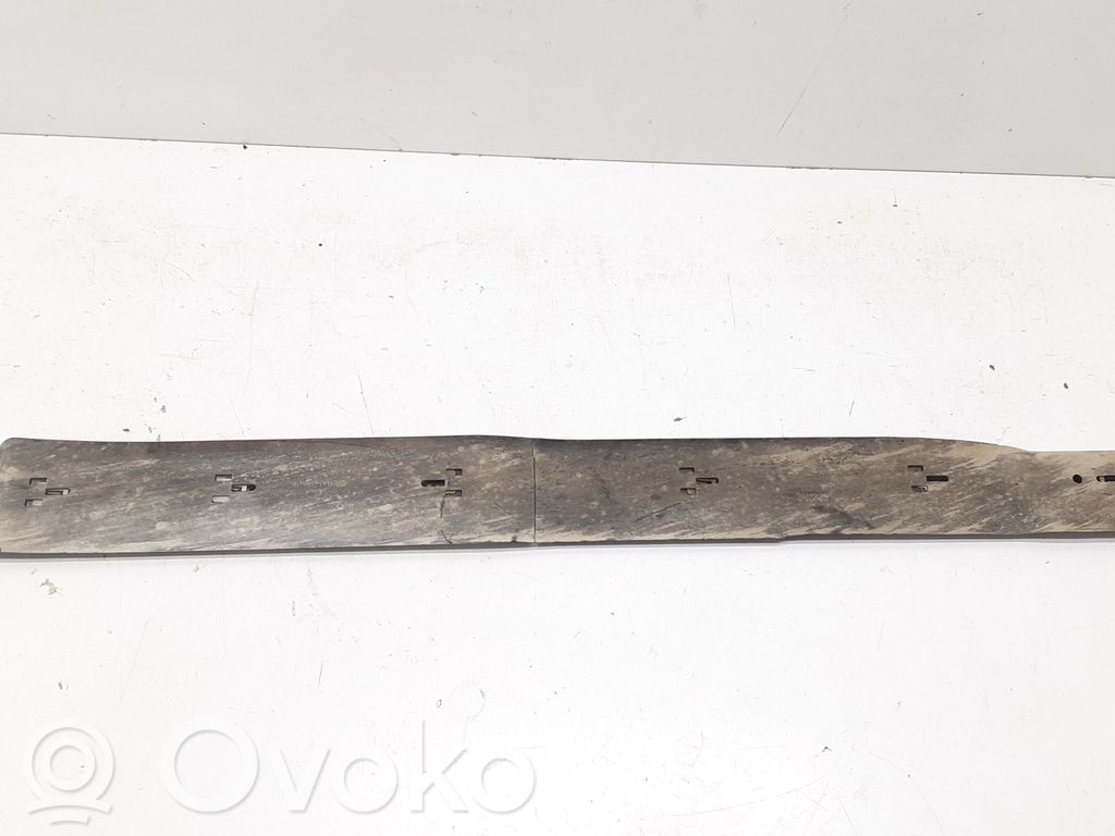 Volvo XC90 Osłona środkowa podwozia 