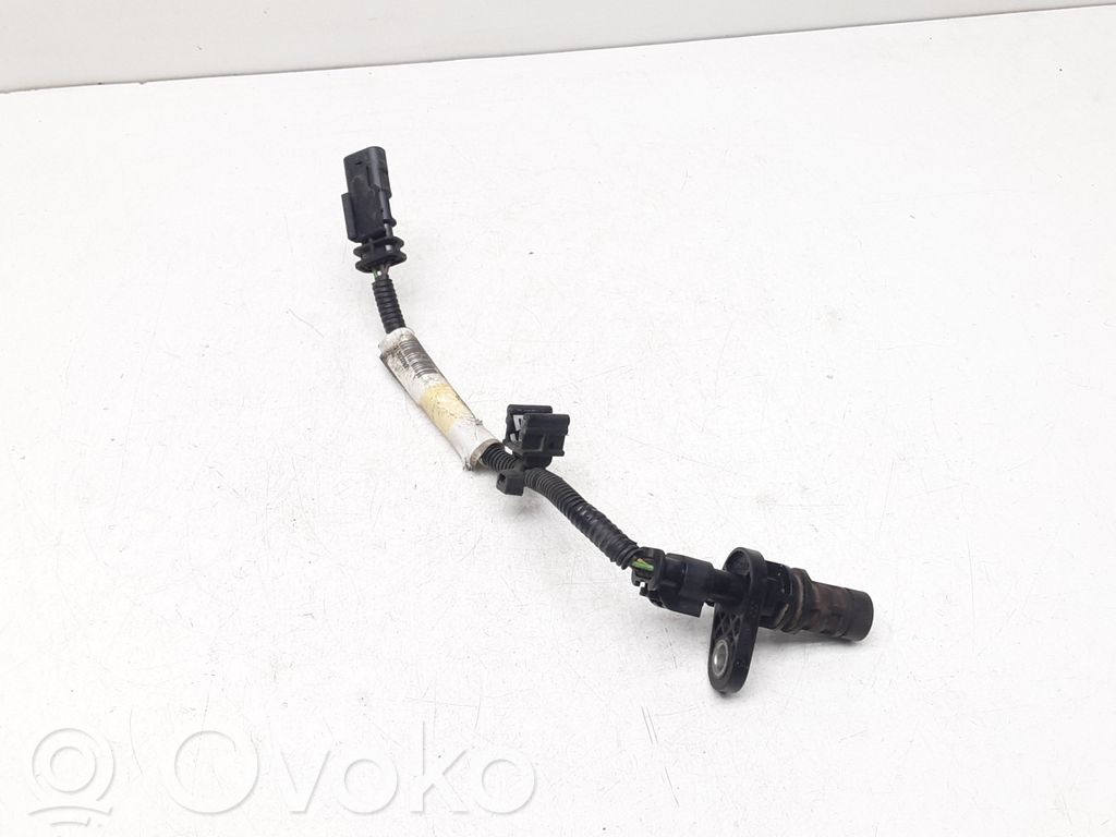 Crankshaft position sensor   31303937,0261210338