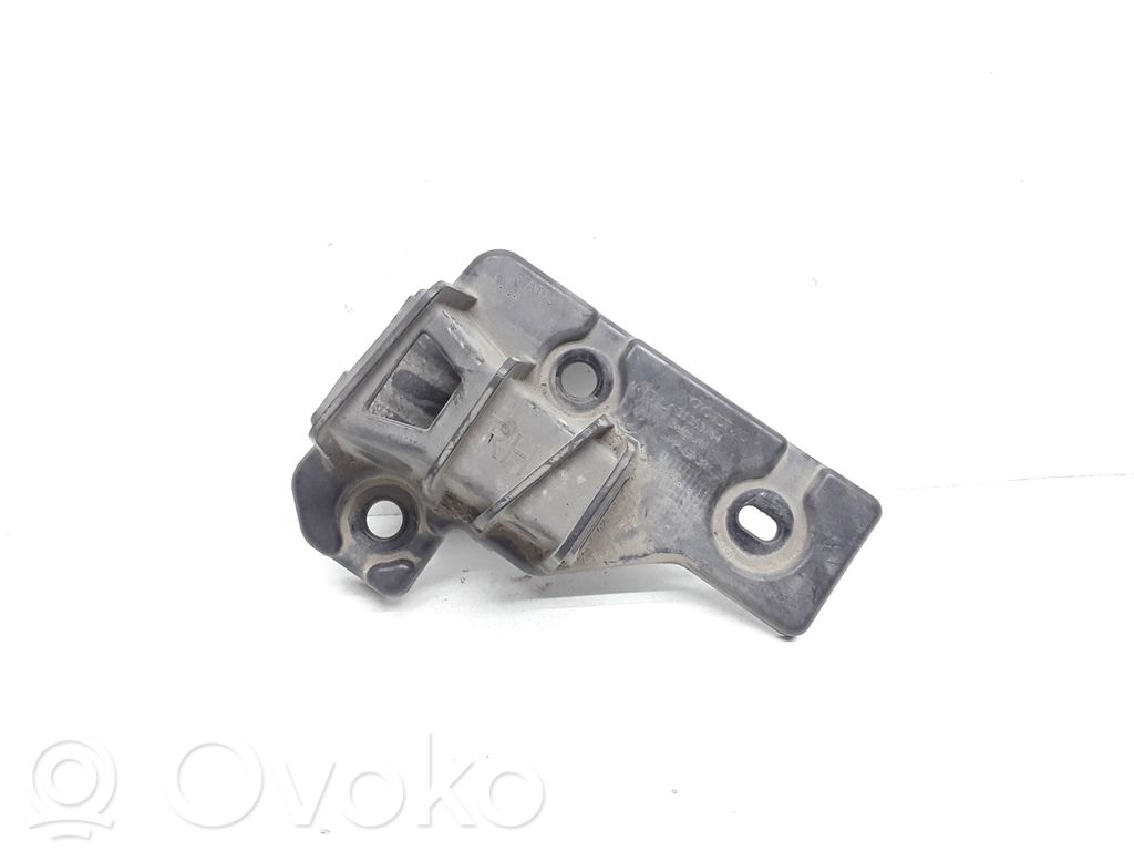 Volvo XC90 Front bumper mounting bracket 