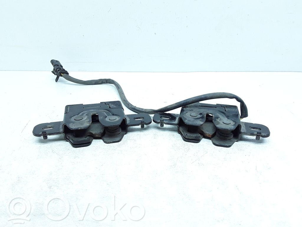 Volvo V70 Engine bonnet/hood lock/catch 