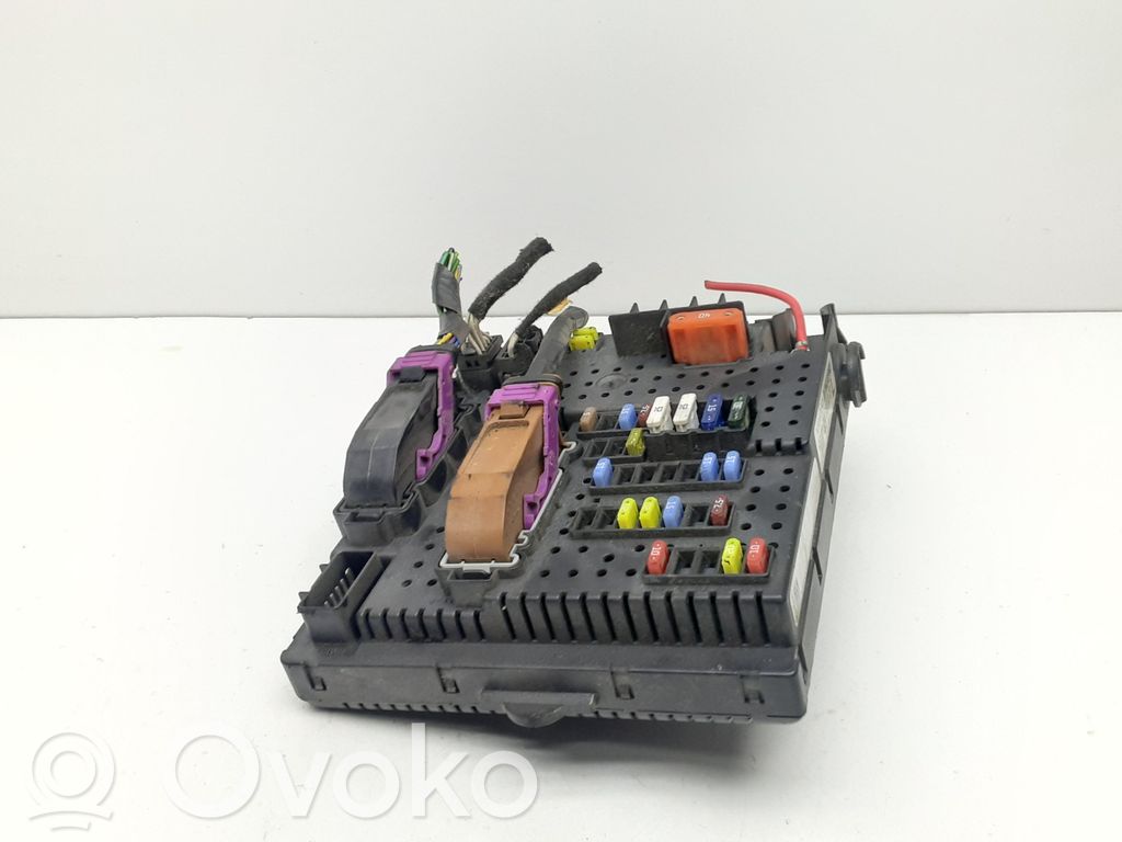 Volvo XC90 Fuse module 