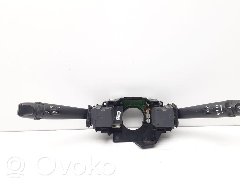 Volvo XC90 Wiper turn signal indicator stalk/switch 