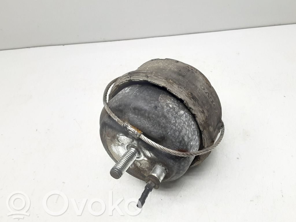 Engine mount bracket   30680751