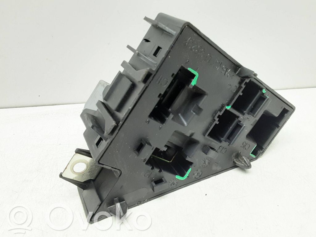Volvo XC90 Fuse module 
