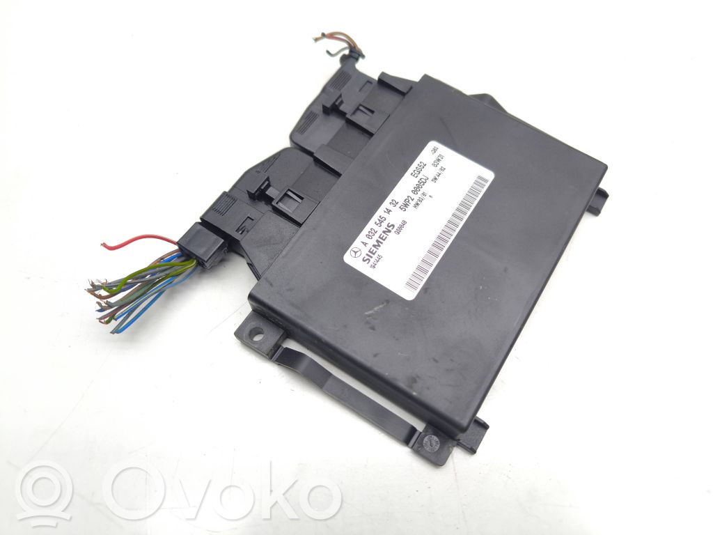 Unidad de control/módulo de la caja de cambios   A0325451432