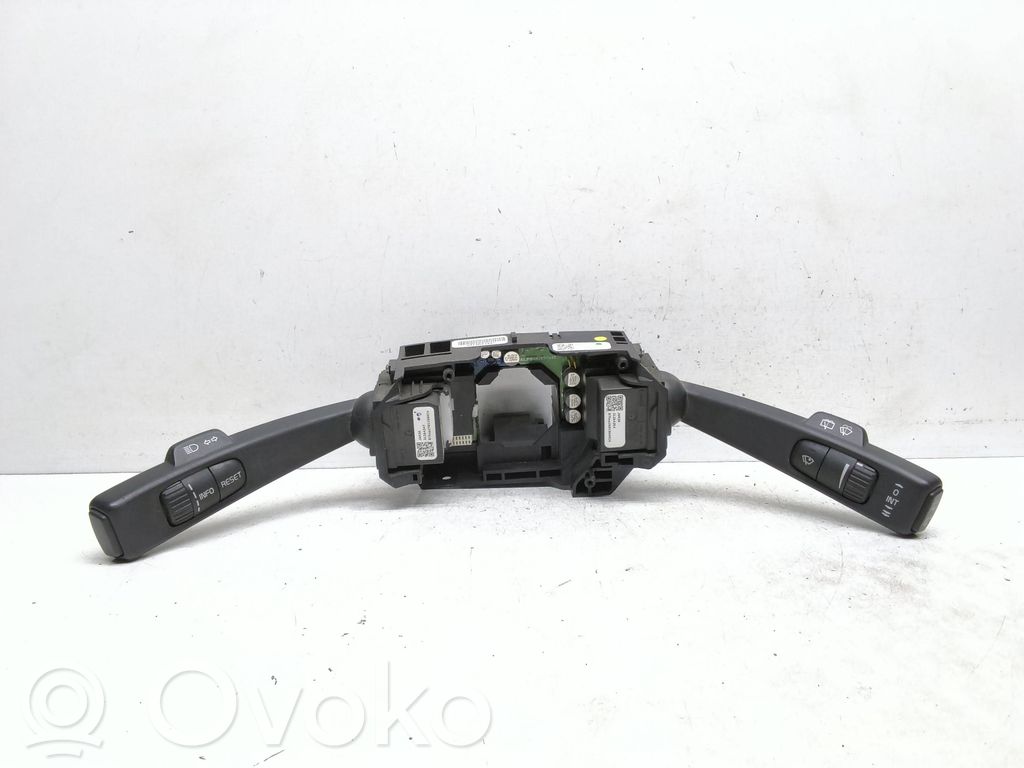 Volvo V70 Wiper turn signal indicator stalk/switch 