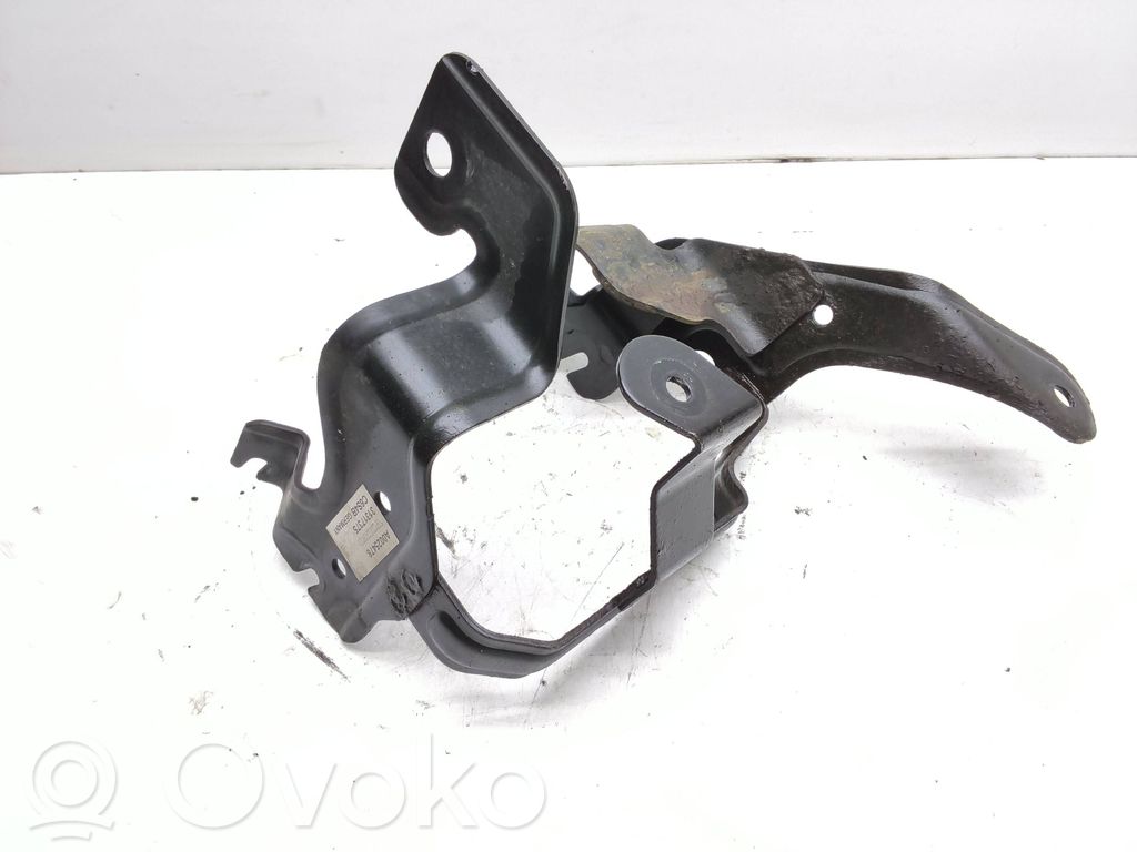 Volvo S80 Ohjaustehostimen pumpun kannake 