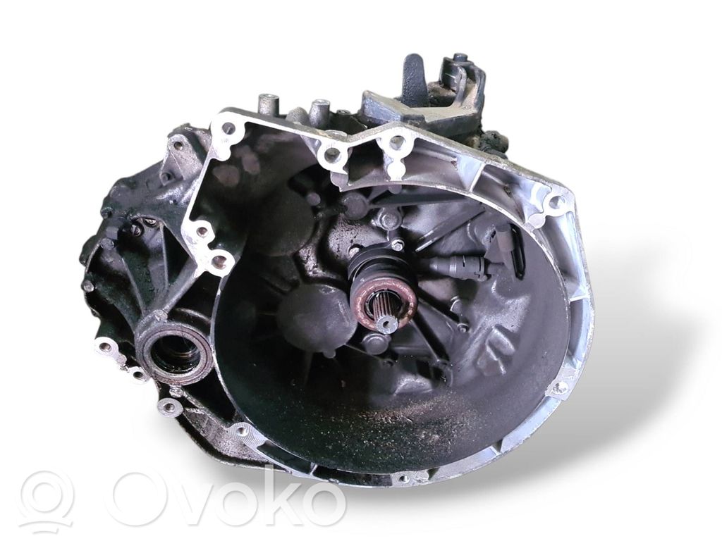 Volvo V40 Manualna 6-biegowa skrzynia biegów 