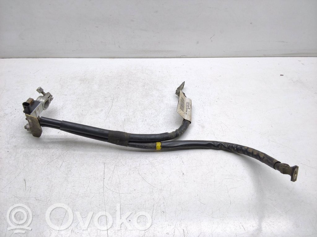 Volvo V40 Maakaapeli, akku 
