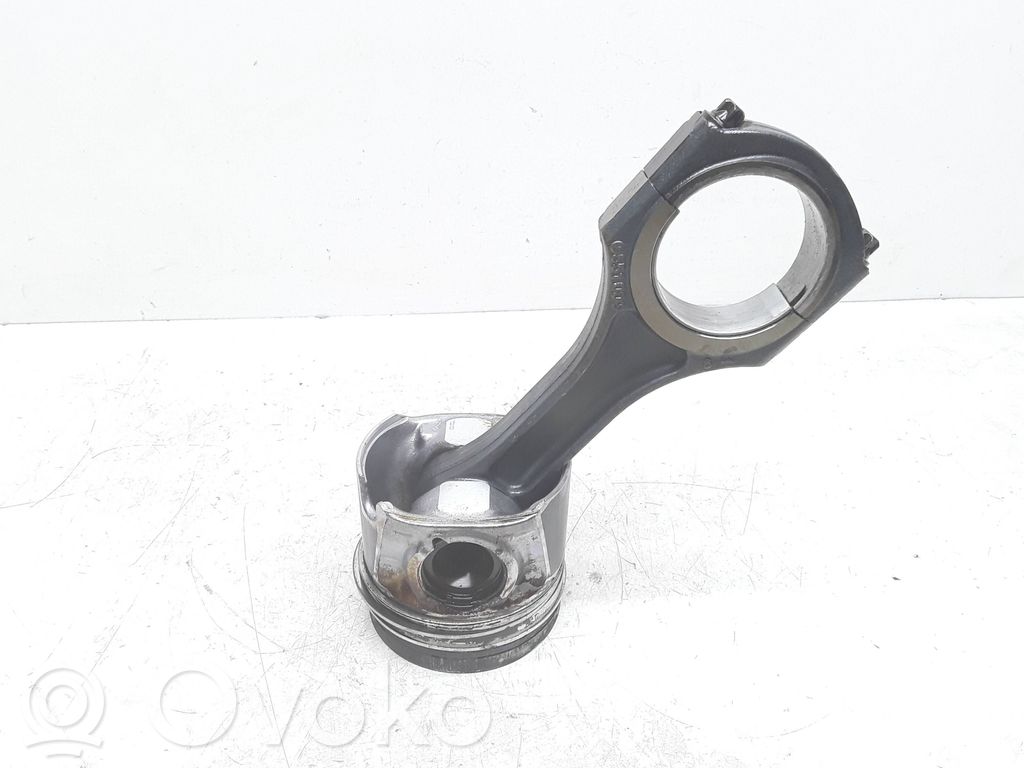 Mercedes-Benz C W204 Pistone con biella