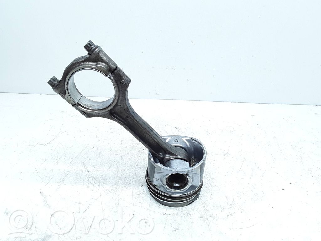 Volvo V60 Pistón con biela 