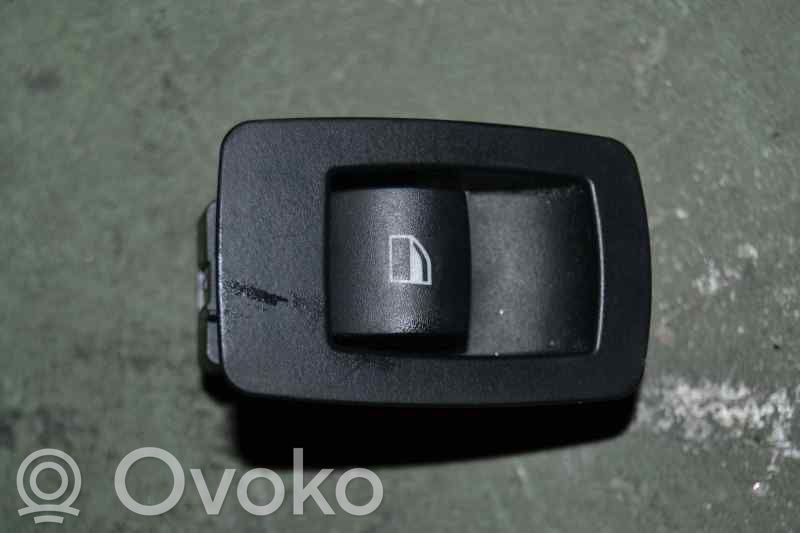 Electric window control switch   61316970259,111561