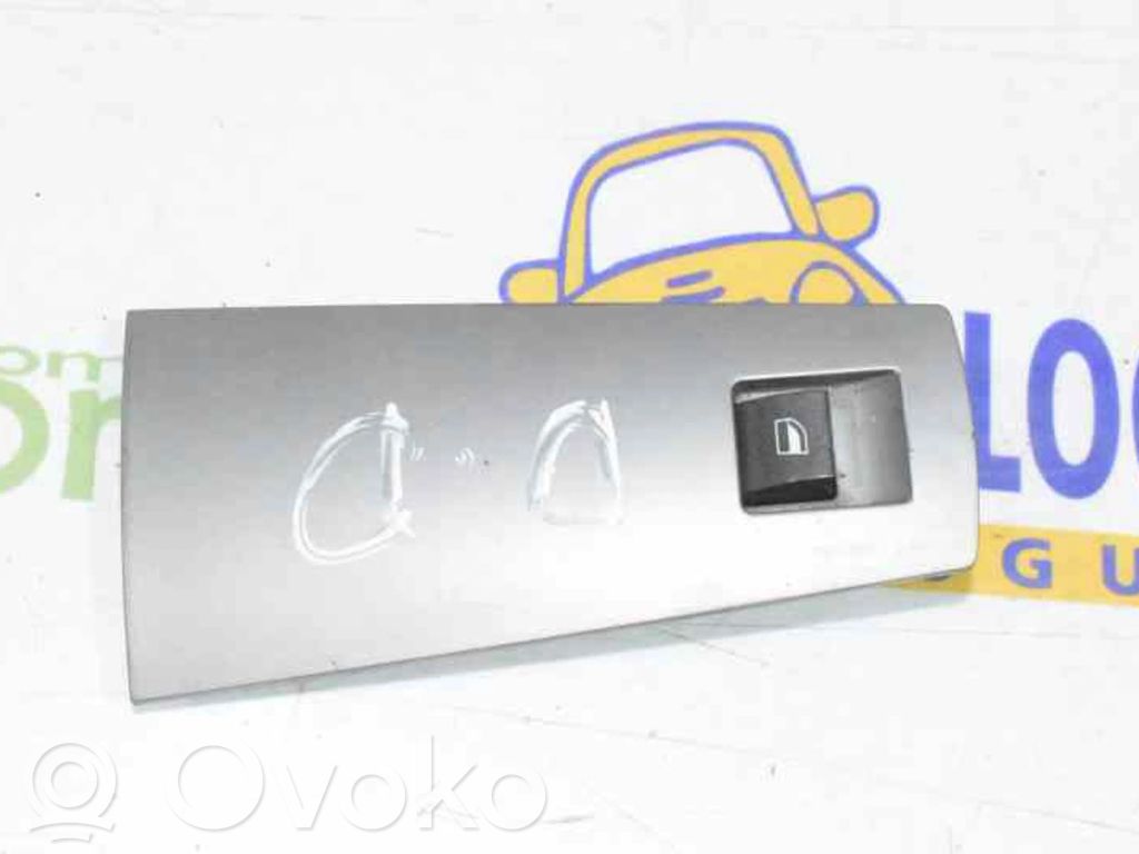 BMW 1 E81 E87 Electric window control switch 