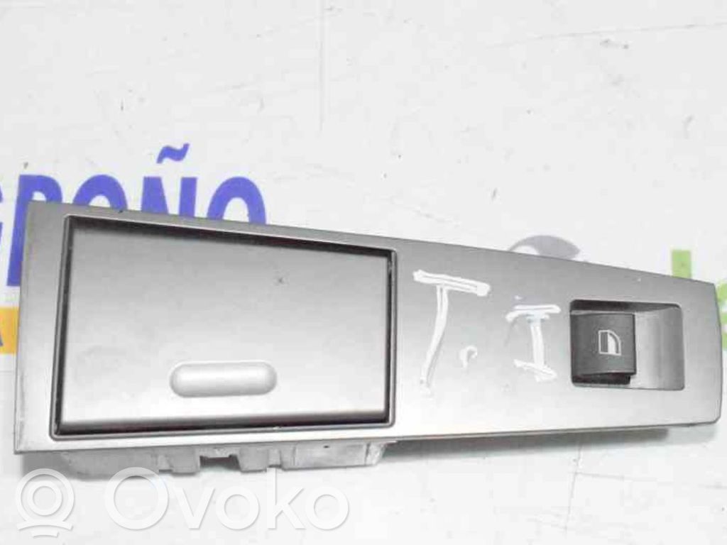 BMW 1 E81 E87 Electric window control switch 