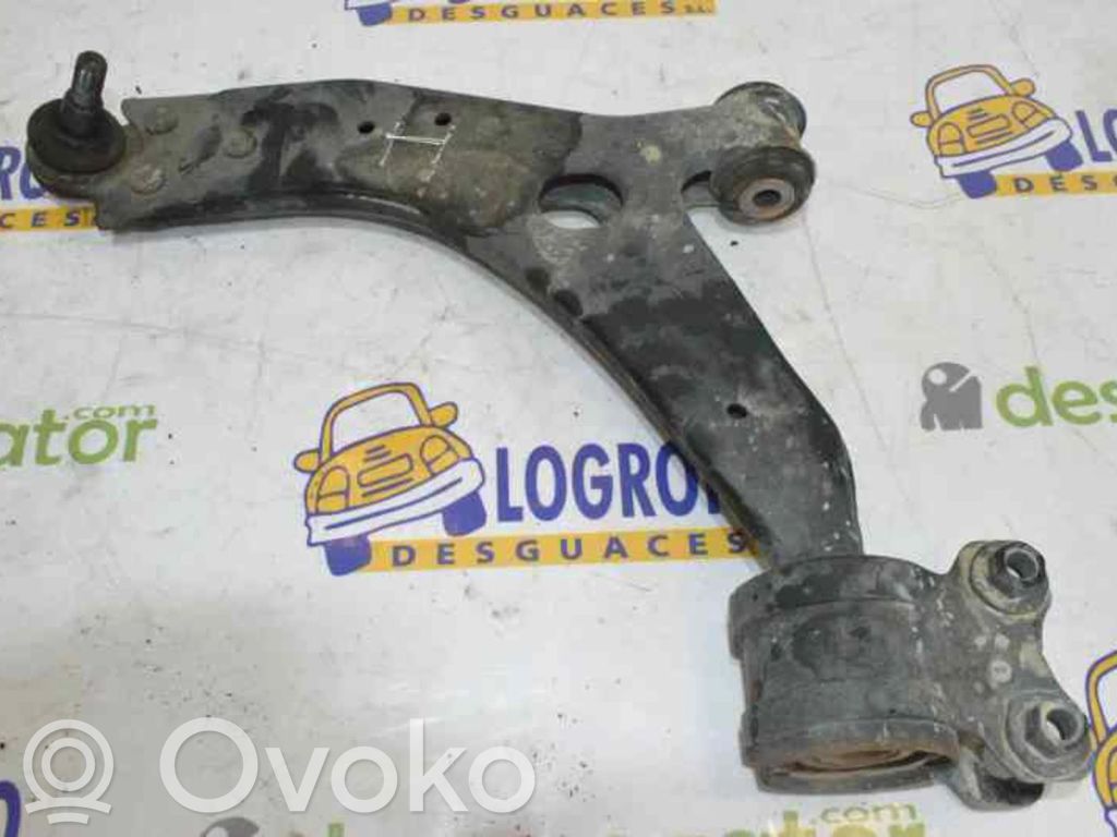 Ford Focus Priekinė svirtis 