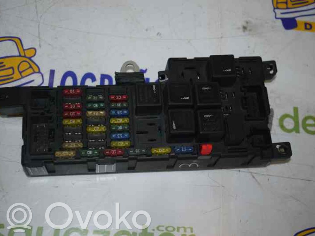 Módulo de fusible   30728008,30728008
