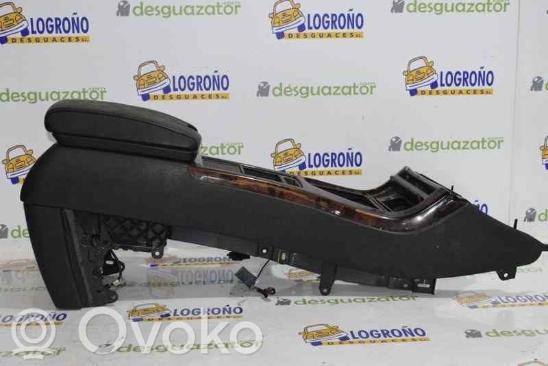 Armrest   51168402933,NEGRO