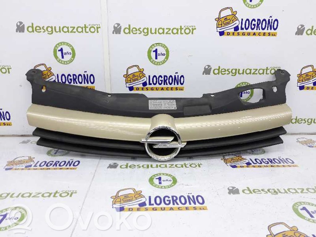 Opel Astra H Front grill 
