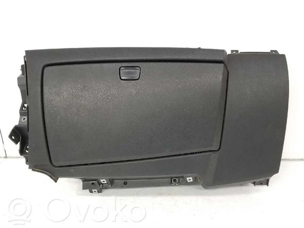 BMW 1 E82 E88 Glove box 