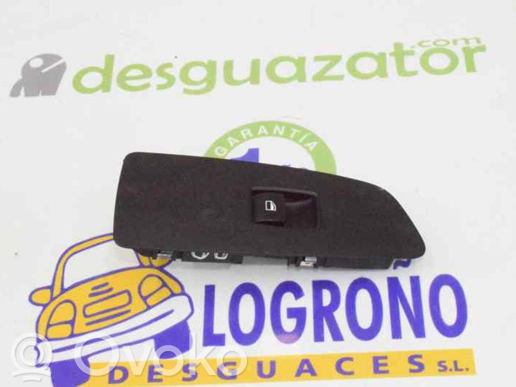 BMW 1 E81 E87 Electric window control switch 