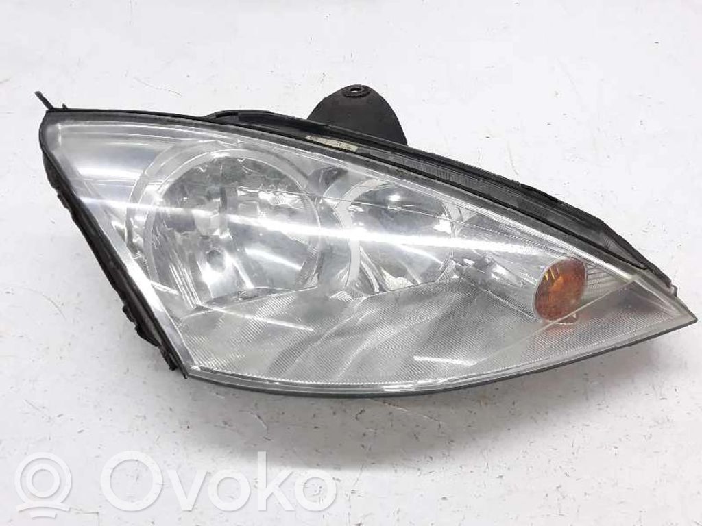 Ford Focus Headlight/headlamp 