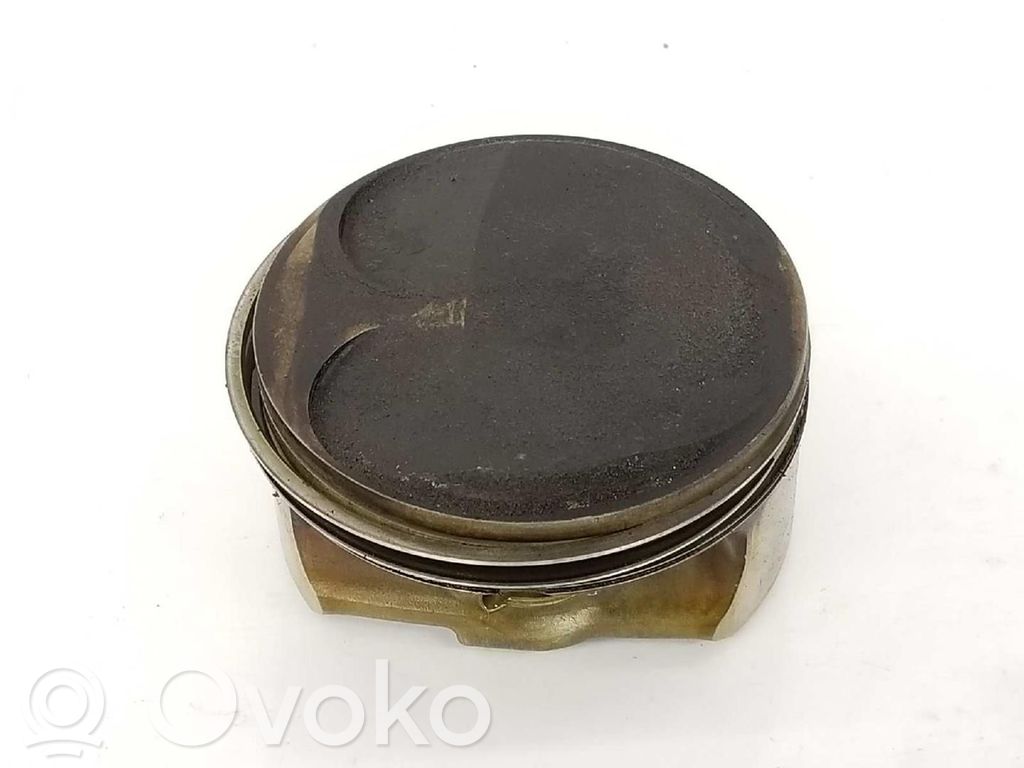 BMW 3 E92 E93 Piston 