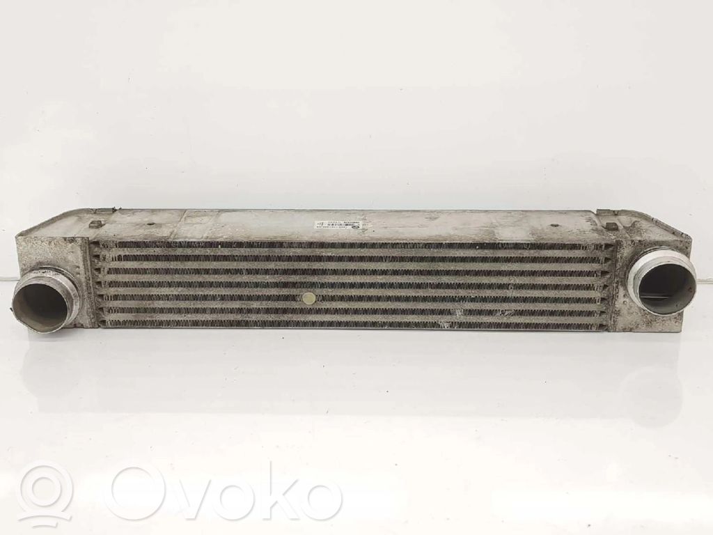BMW 7 E65 E66 Interkūlerio radiatorius 