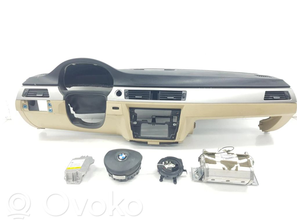 BMW 3 E90 E91 Oro pagalvių komplektas su panele 