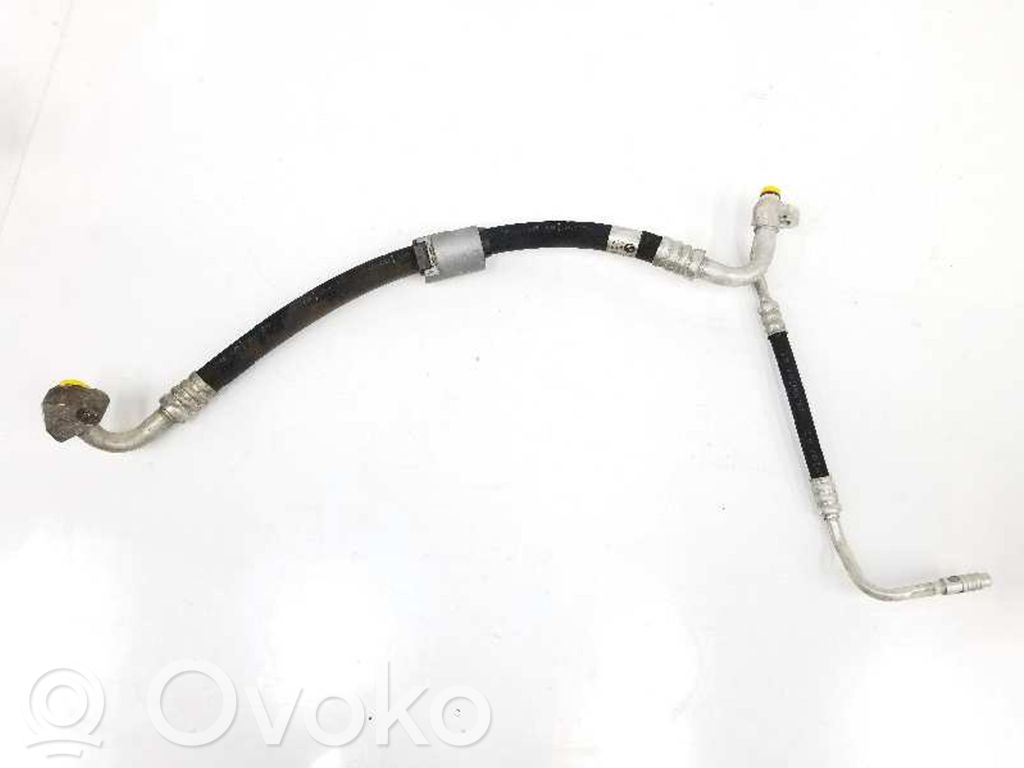 BMW 3 E92 E93 Ilmastointilaitteen putki (A/C) 