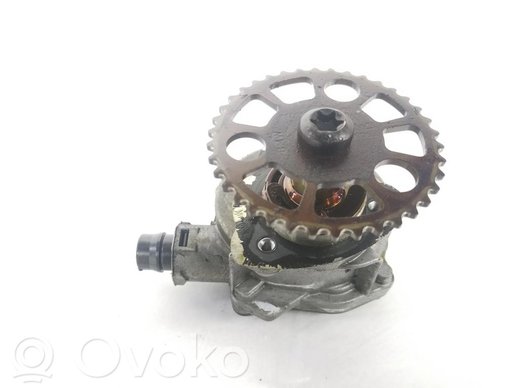 BMW 3 E90 E91 Vacuum pump 