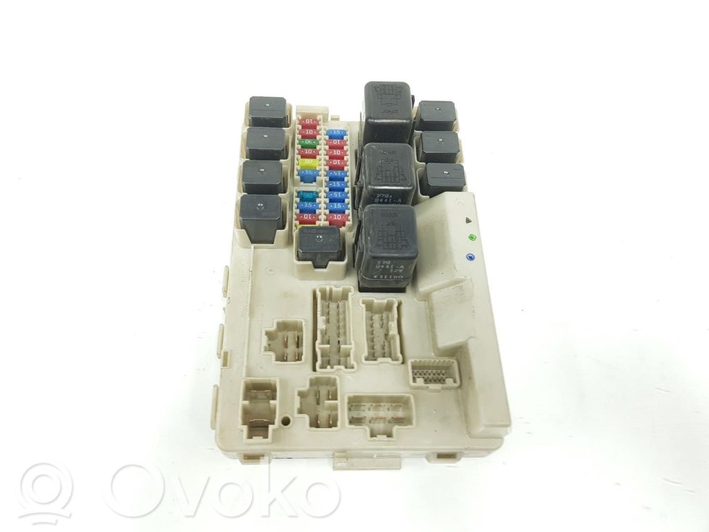 Nissan Murano Z50 Fuse module 