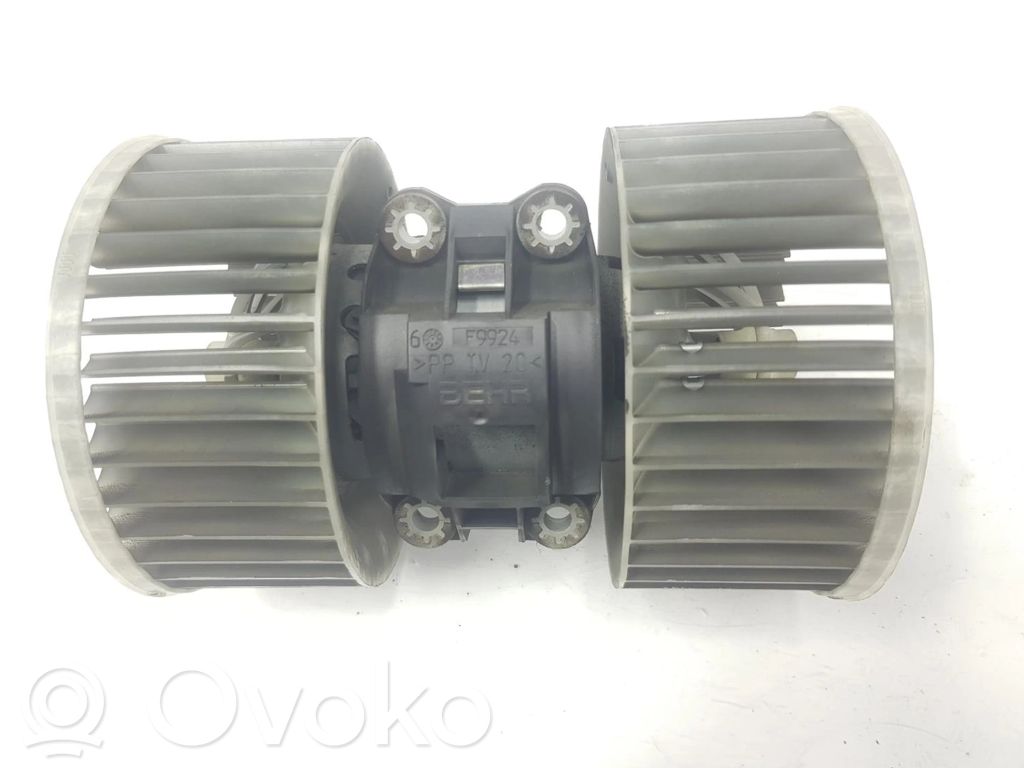 Mazā radiatora ventilators   3453729,64113453729