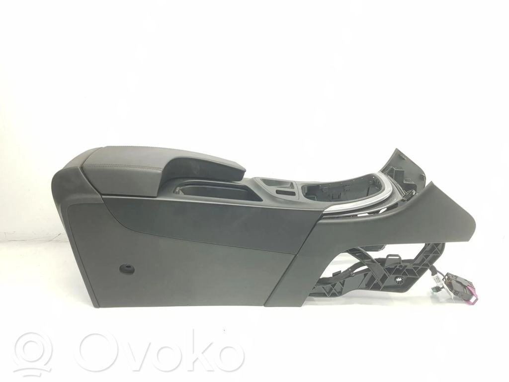 Opel Insignia A Podłokietnik tunelu środkowego 