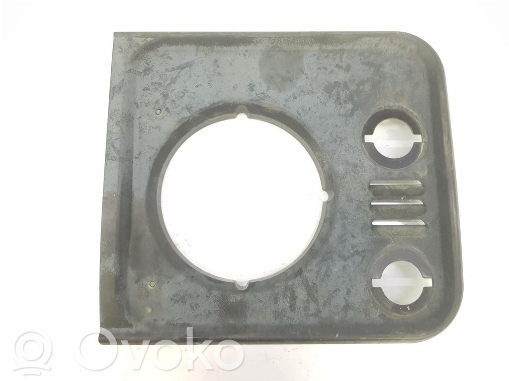 Land Rover Defender Moulure sous phares