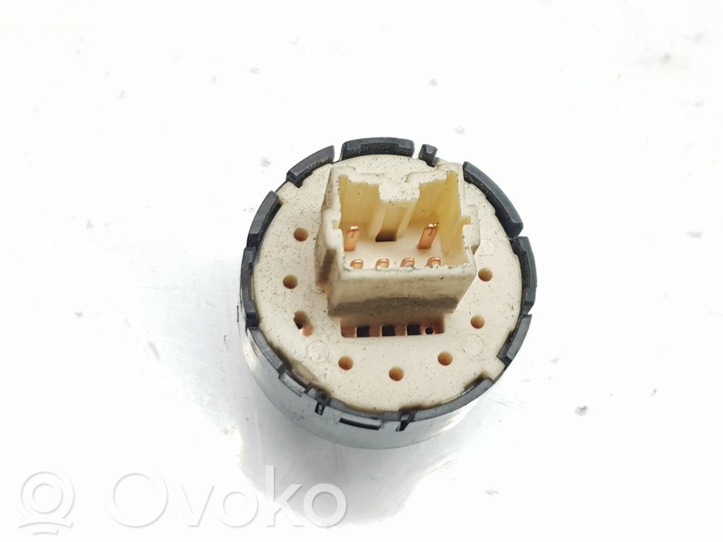 Mitsubishi Montero Alte comutatoare/butoane 