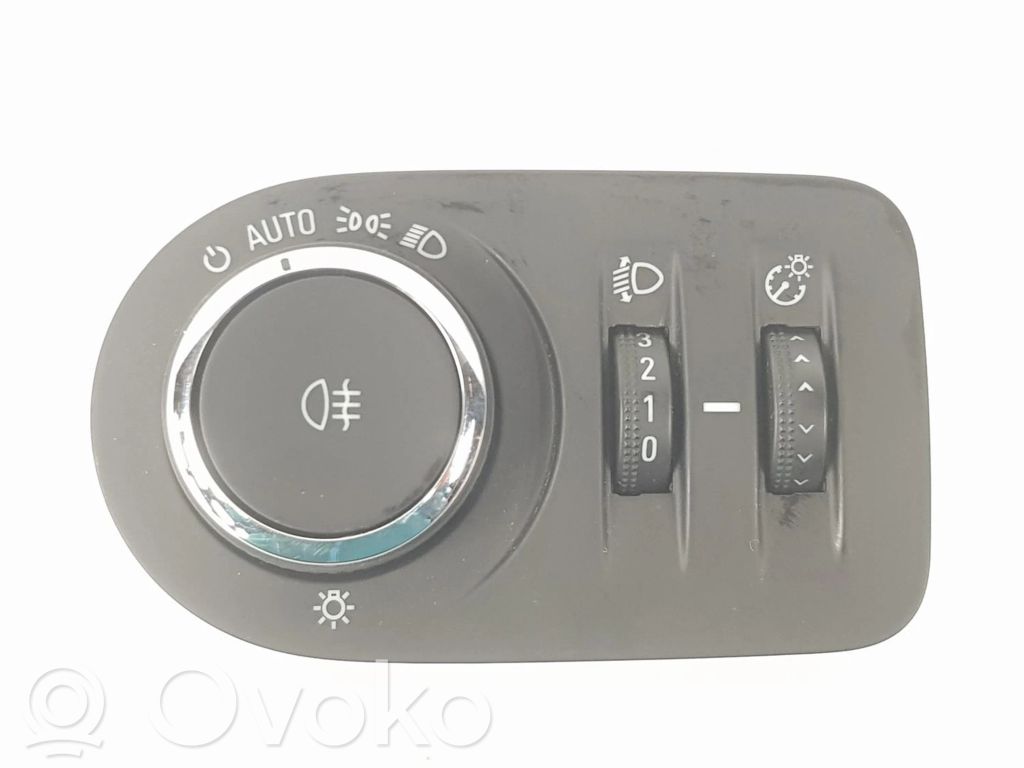 Light switch   13470444,13470444