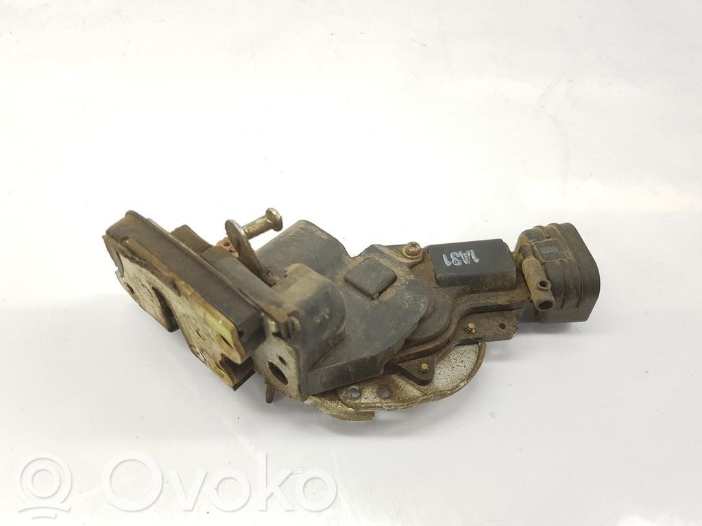 Toyota Land Cruiser (HDJ90) Serratura portiera posteriore