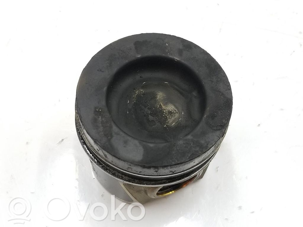 Tłok   04L107065A,04L107065A
