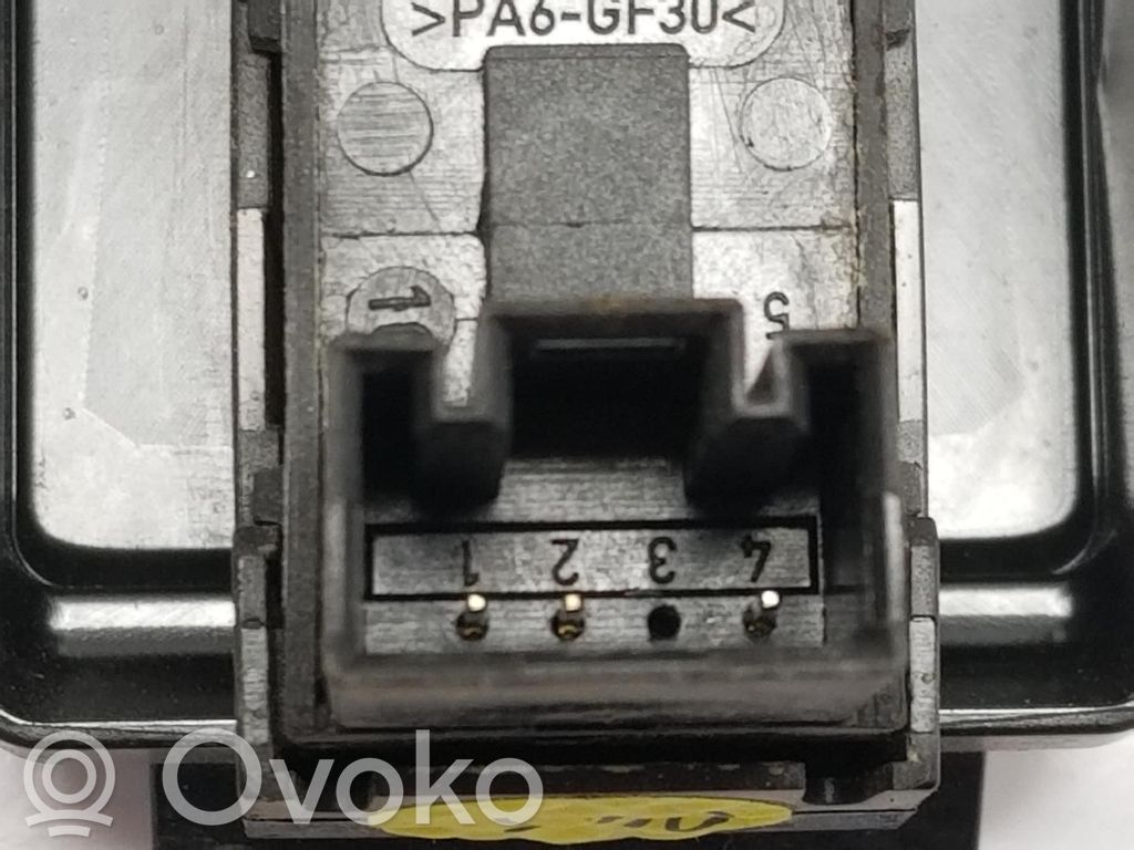 Volkswagen Caddy Electric window control switch 