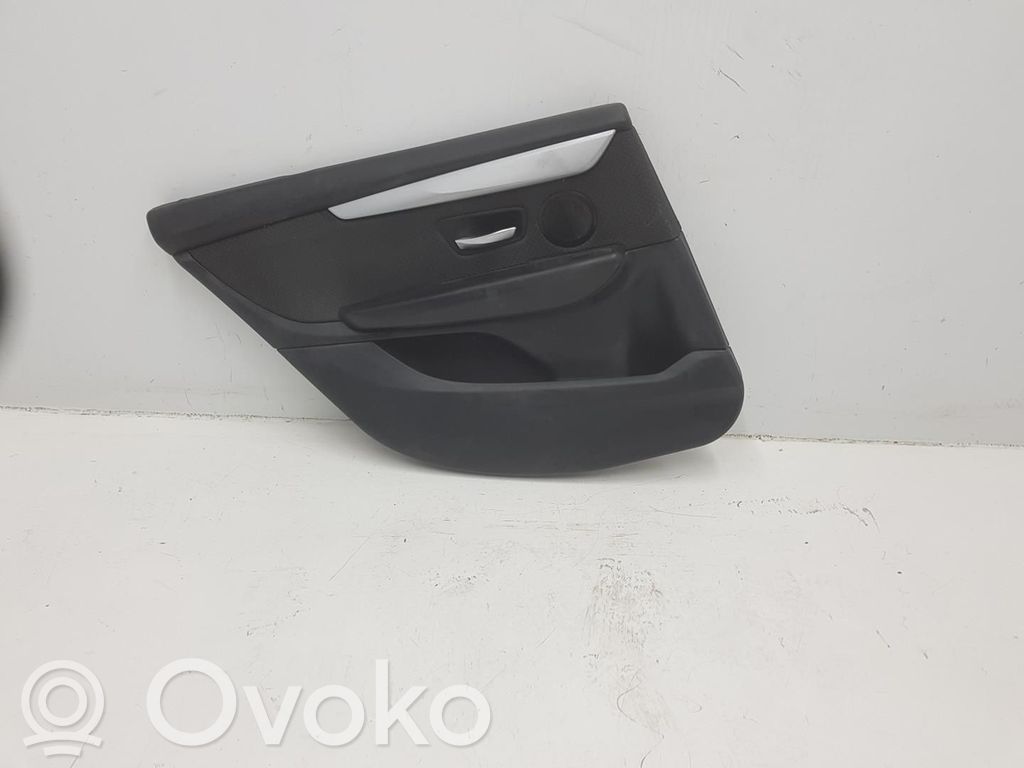 BMW 2 F46 Boczki / Poszycie drzwi tylnych 